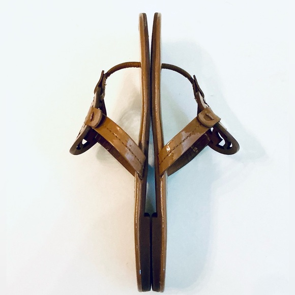 TORY BURCH, Miller Patent Leather T-Straps Thong Sandals in Tan, Size - Picture 11 of 15